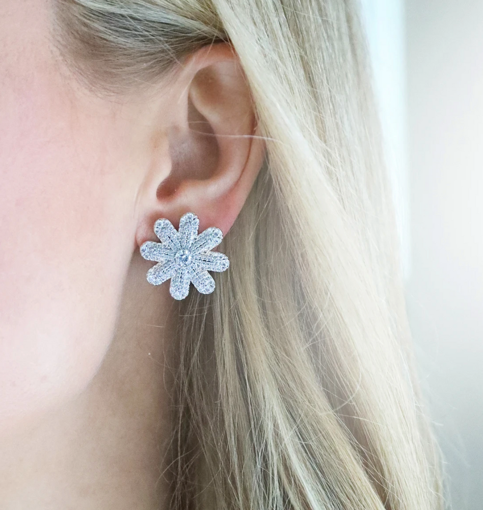 
            
                Load image into Gallery viewer, Daisy Pave Stud- White Gold
            
        