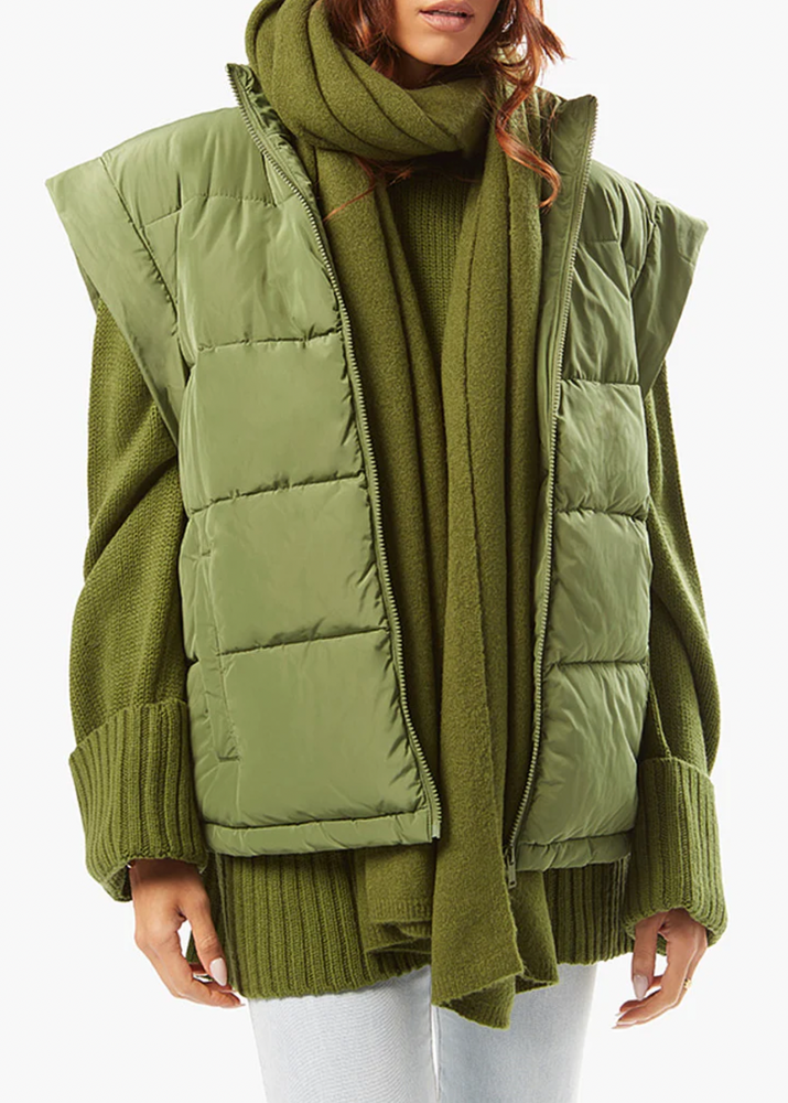 
            
                Load image into Gallery viewer, Snap-Off Sleeve Puffer Jacket in Basil
            
        