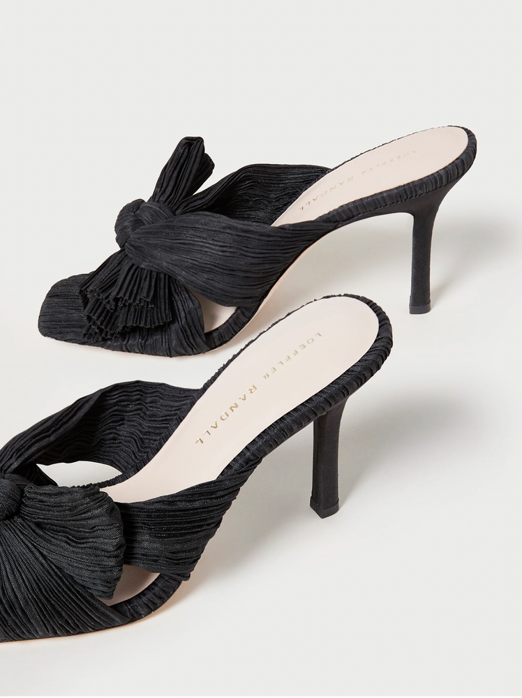 
            
                Load image into Gallery viewer, Claudia Black Pleated Bow Mule
            
        